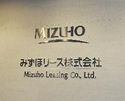 Logo mark of Mizuho Leasing Co.